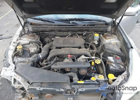 2010 Subaru Legacy 2.5I Limited z USA, uszkodzony, nr VIN 4S3BMBK61A3240328